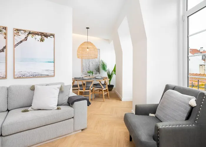 Whome | Luxury Duplex Prime Location Great For Families *