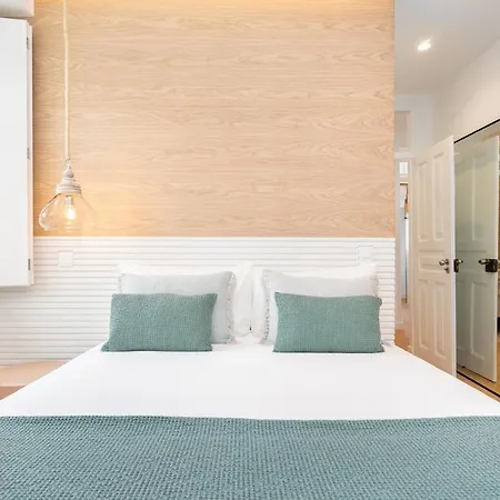 דירה Whome | Luxury Duplex Prime Location Great For Families ליסבון